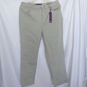 Gloria Vanderbilt Amanda jeans, slimming, khaki